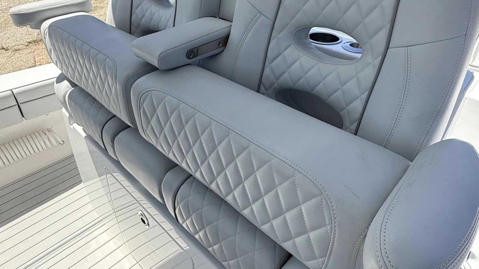 2025 29 Valhalla Boatworks V-29 Gunpowder Helm Seating