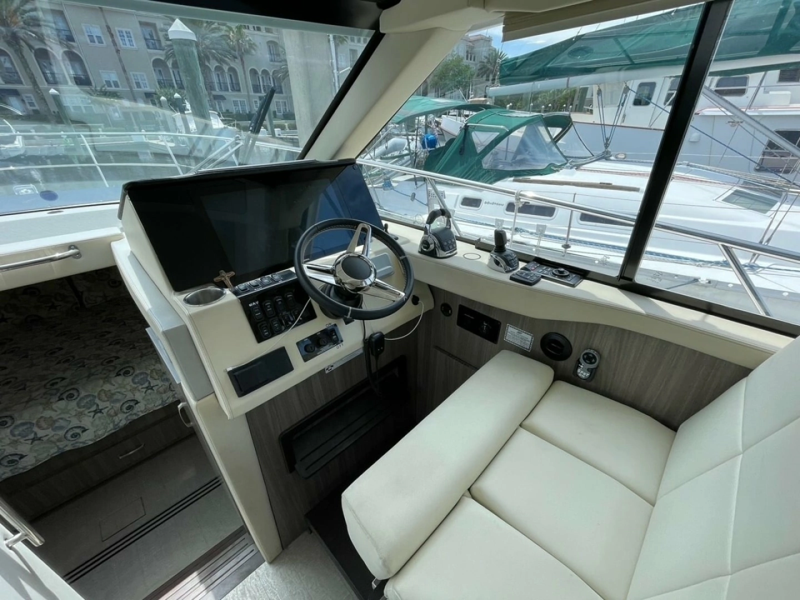 2022 Regal 38 Grand Coupe