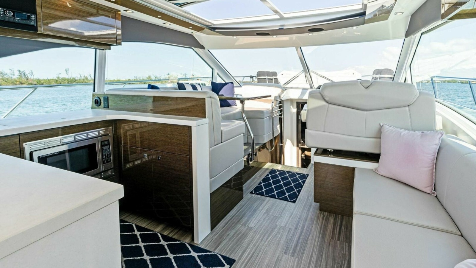 45' 2019 Cruisers Yachts 45 Cantius