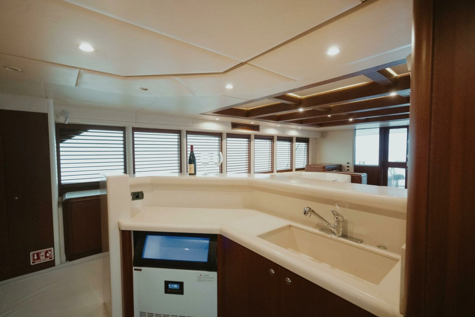 1996 Oceanfast 87 Enclosed Bridge Sportfish photo 9
