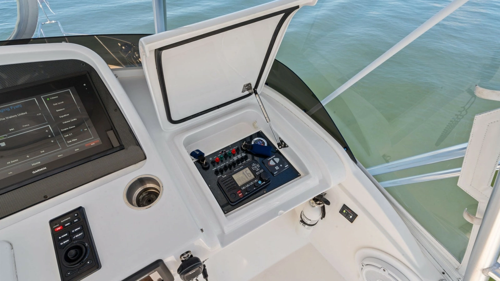 Flybridge Helm Station Controls