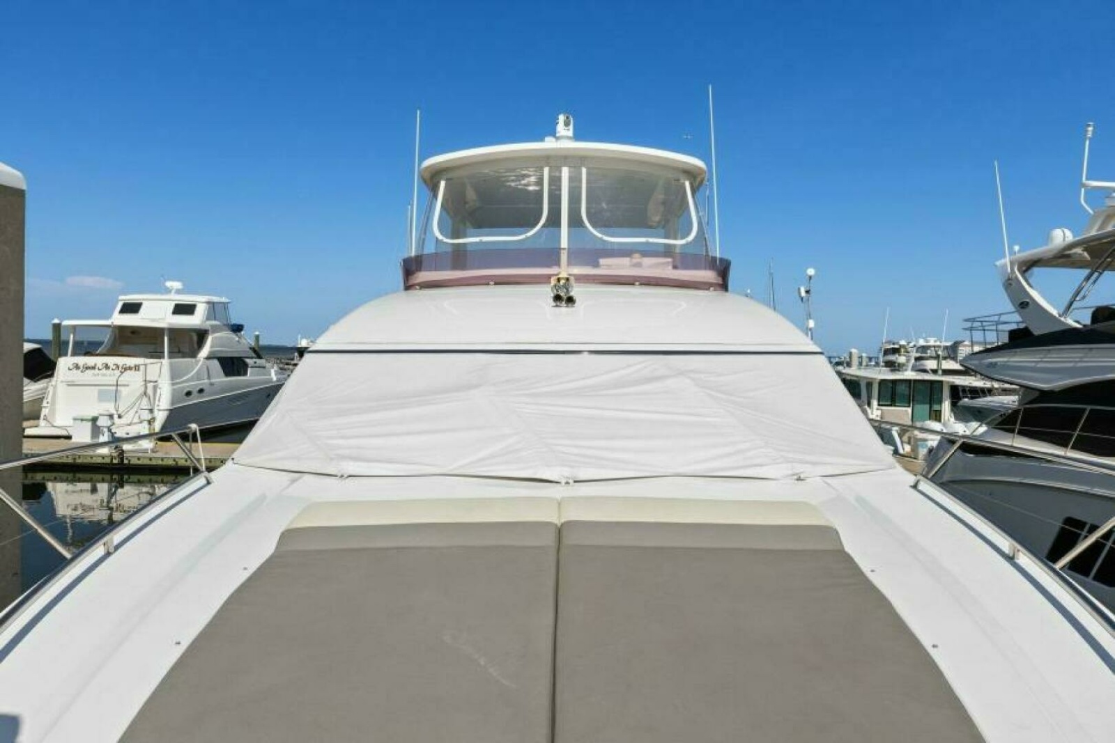 60' 2016 Princess 60 Flybridge