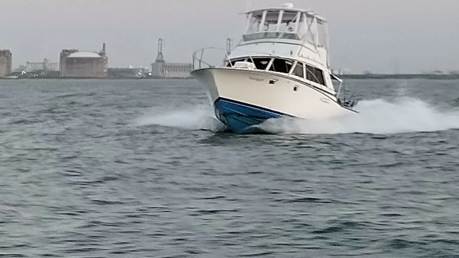 1983 Bertram 385 Convertible Cast Off II
