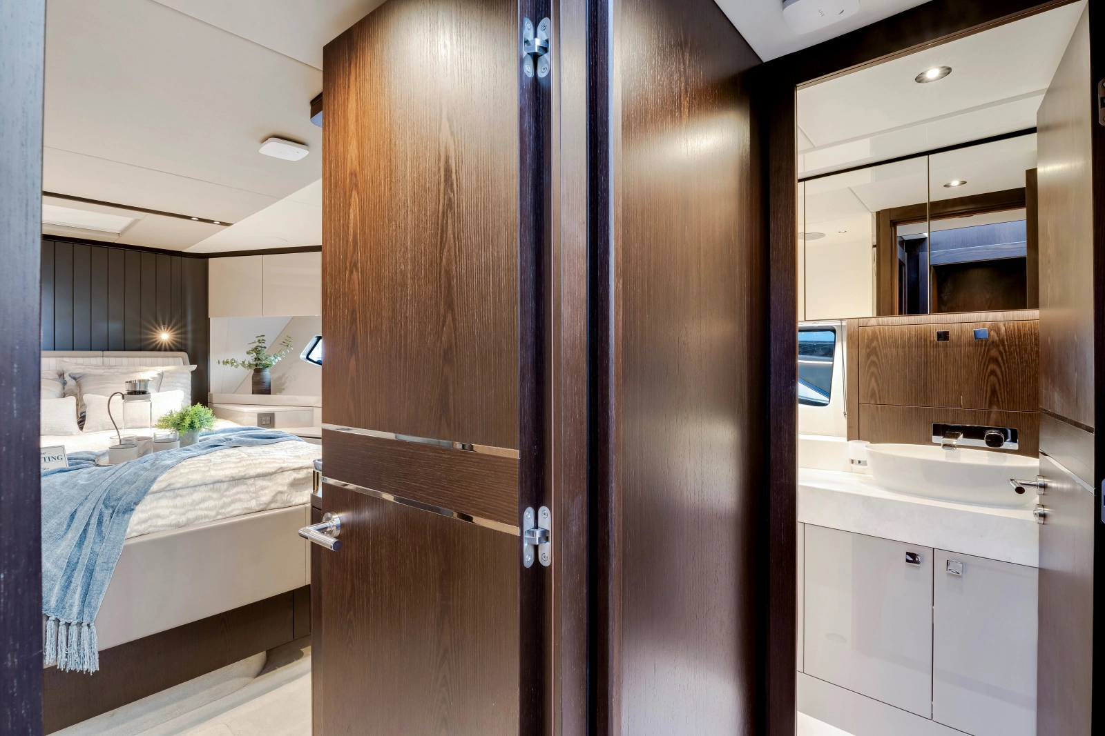MANHATTAN 68 68ft Sunseeker Yacht For Sale
