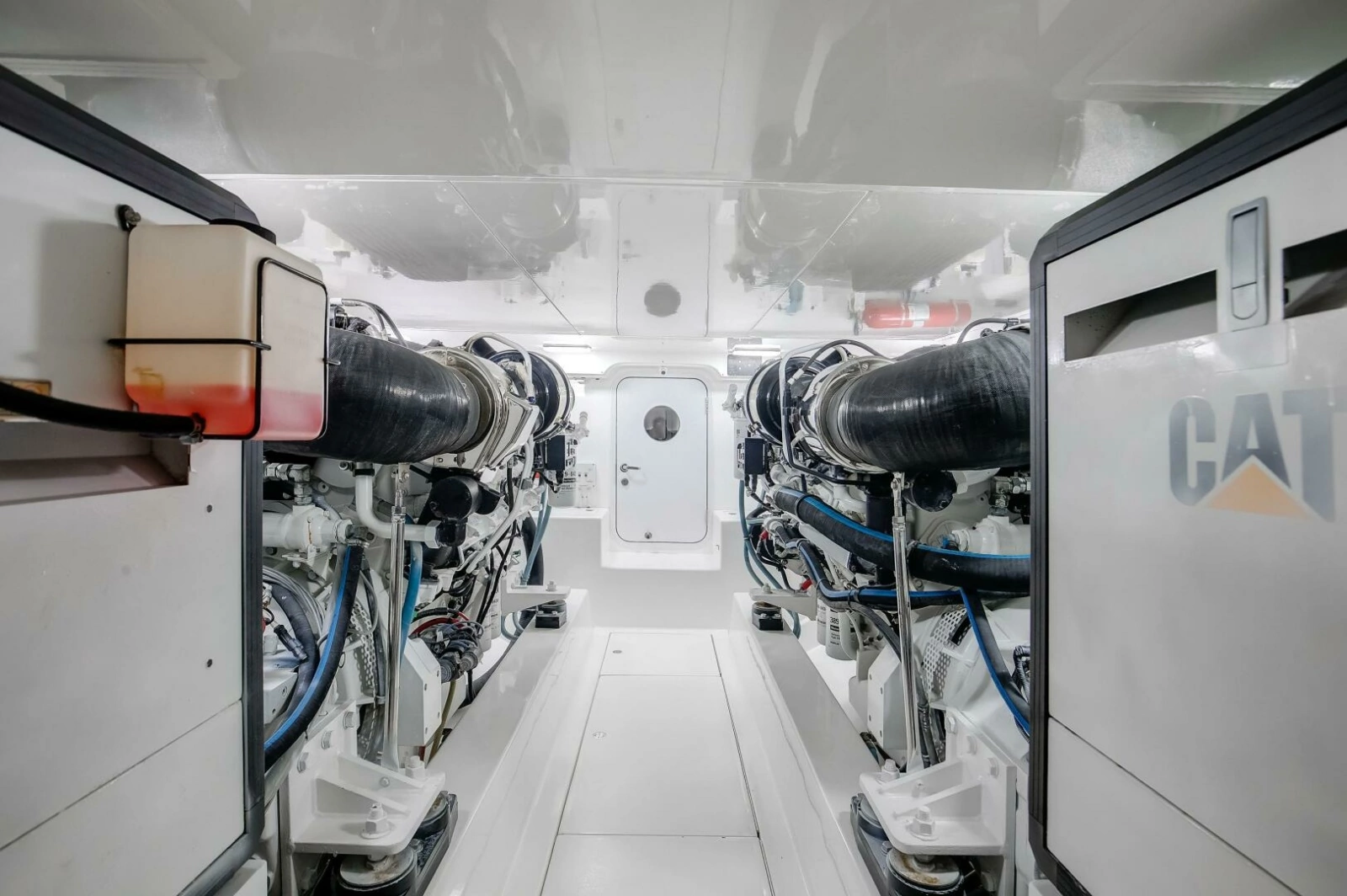 Ocean Yachts 64 - Love Boat - Engine Room