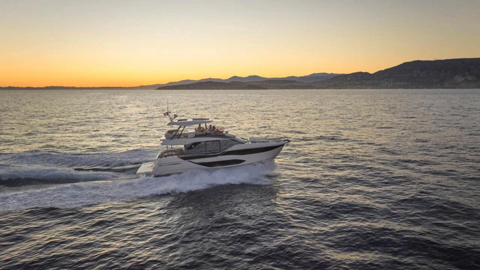 F5 7 57ft Prestige Yacht For Sale