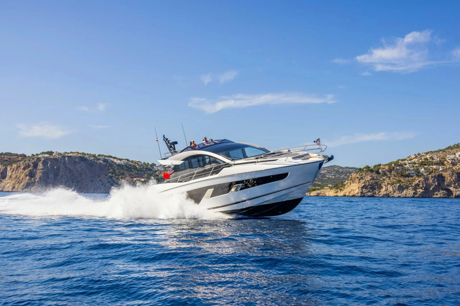 65 SPORT YACHT 65ft Sunseeker Yacht For Sale