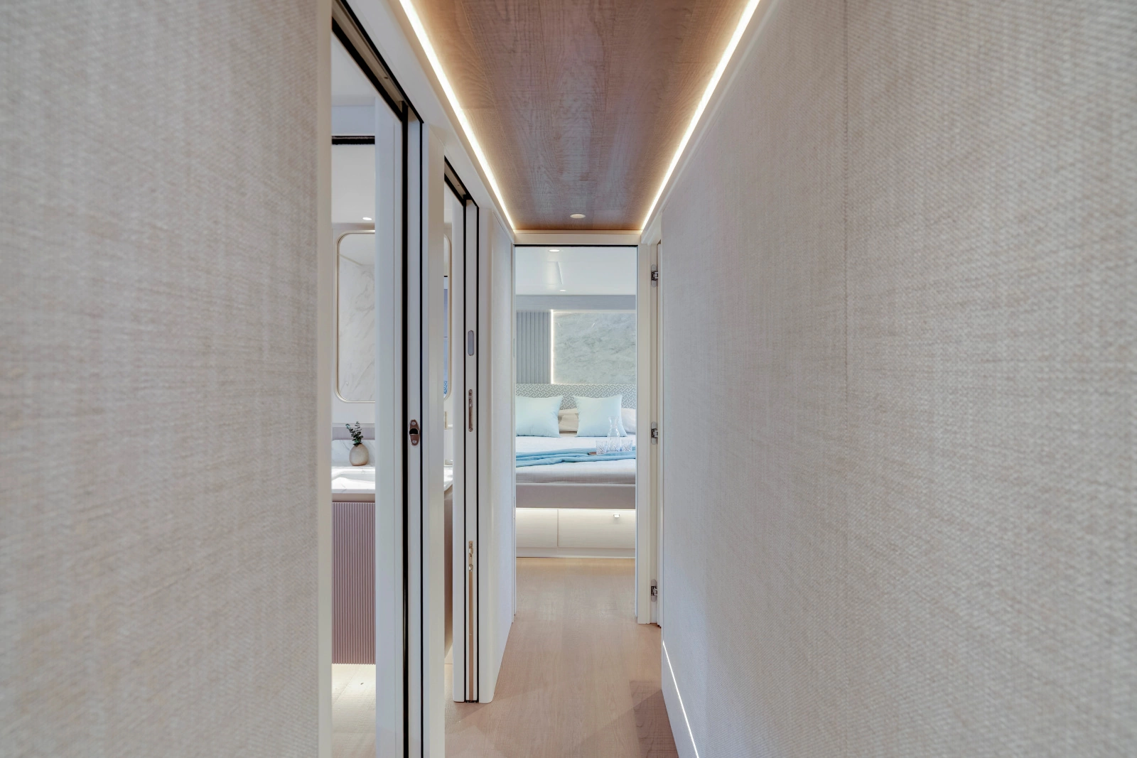 70 FLY 70ft Absolute Yacht For Sale