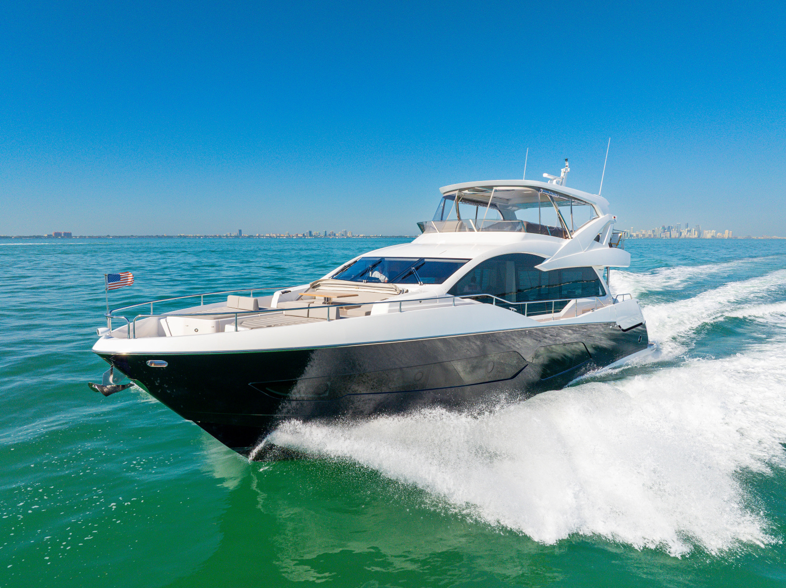 2020 Sunseeker 76 Yacht