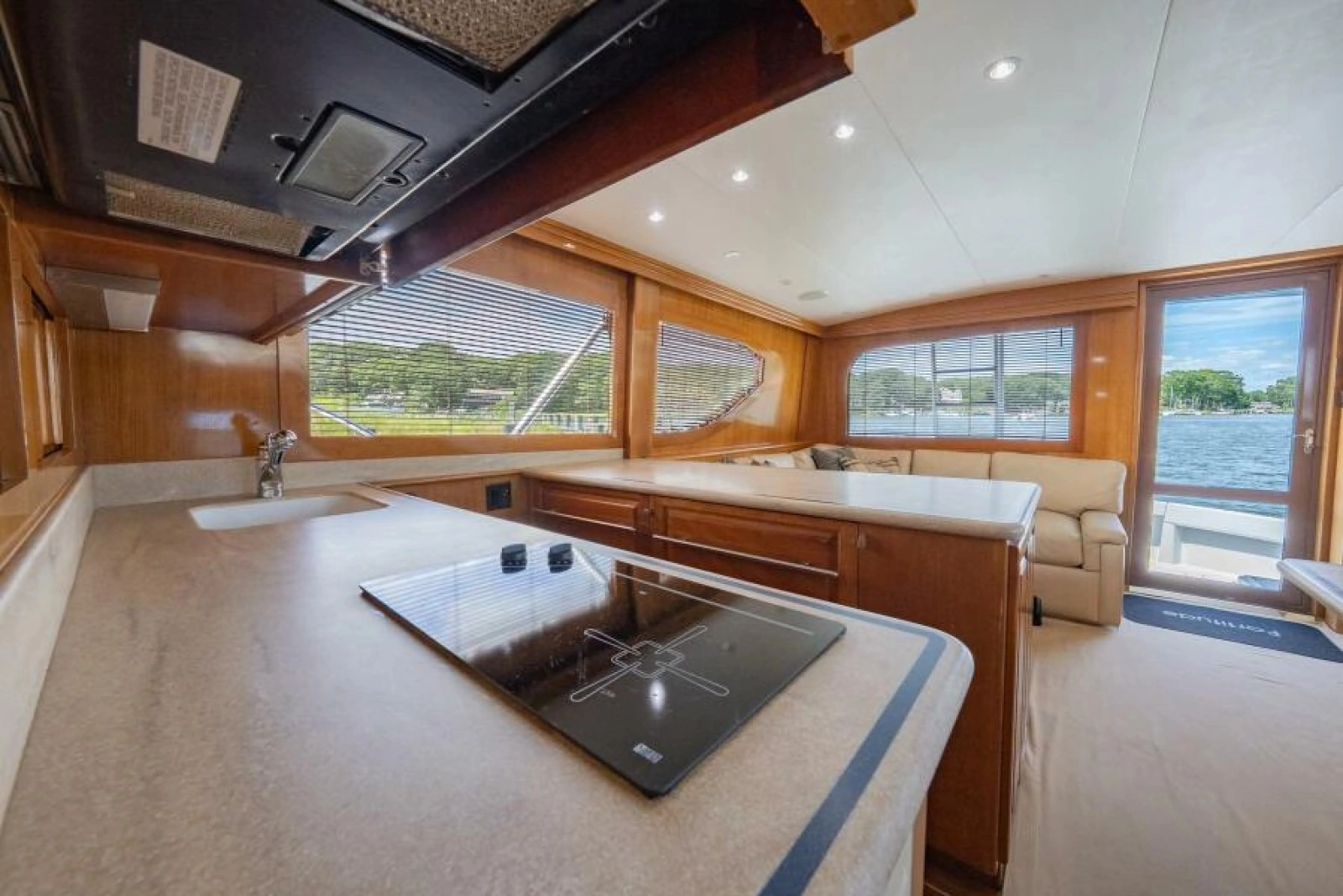 2001 Hatteras Convertible 50