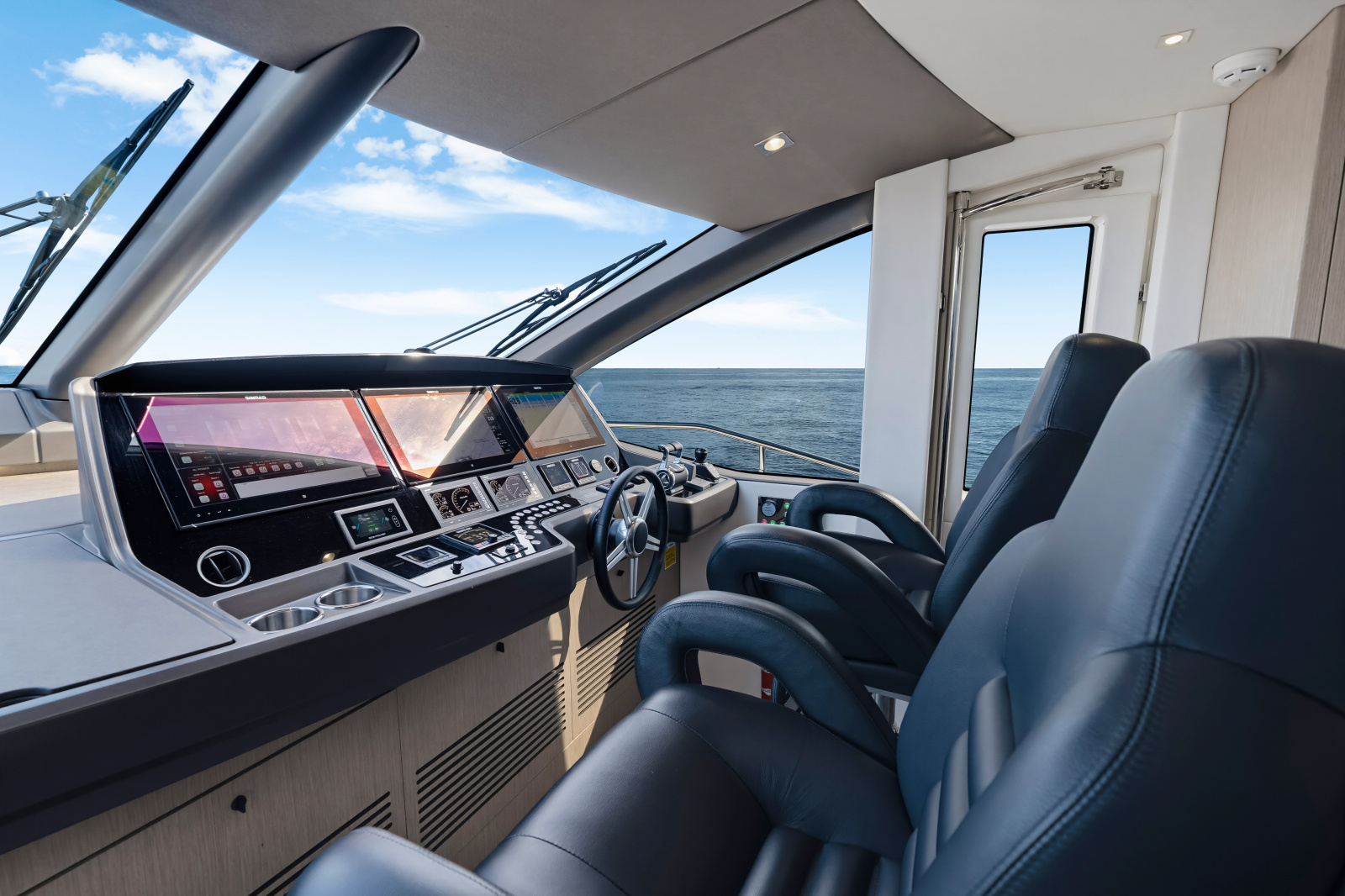 2020 Sunseeker 76 Yacht
