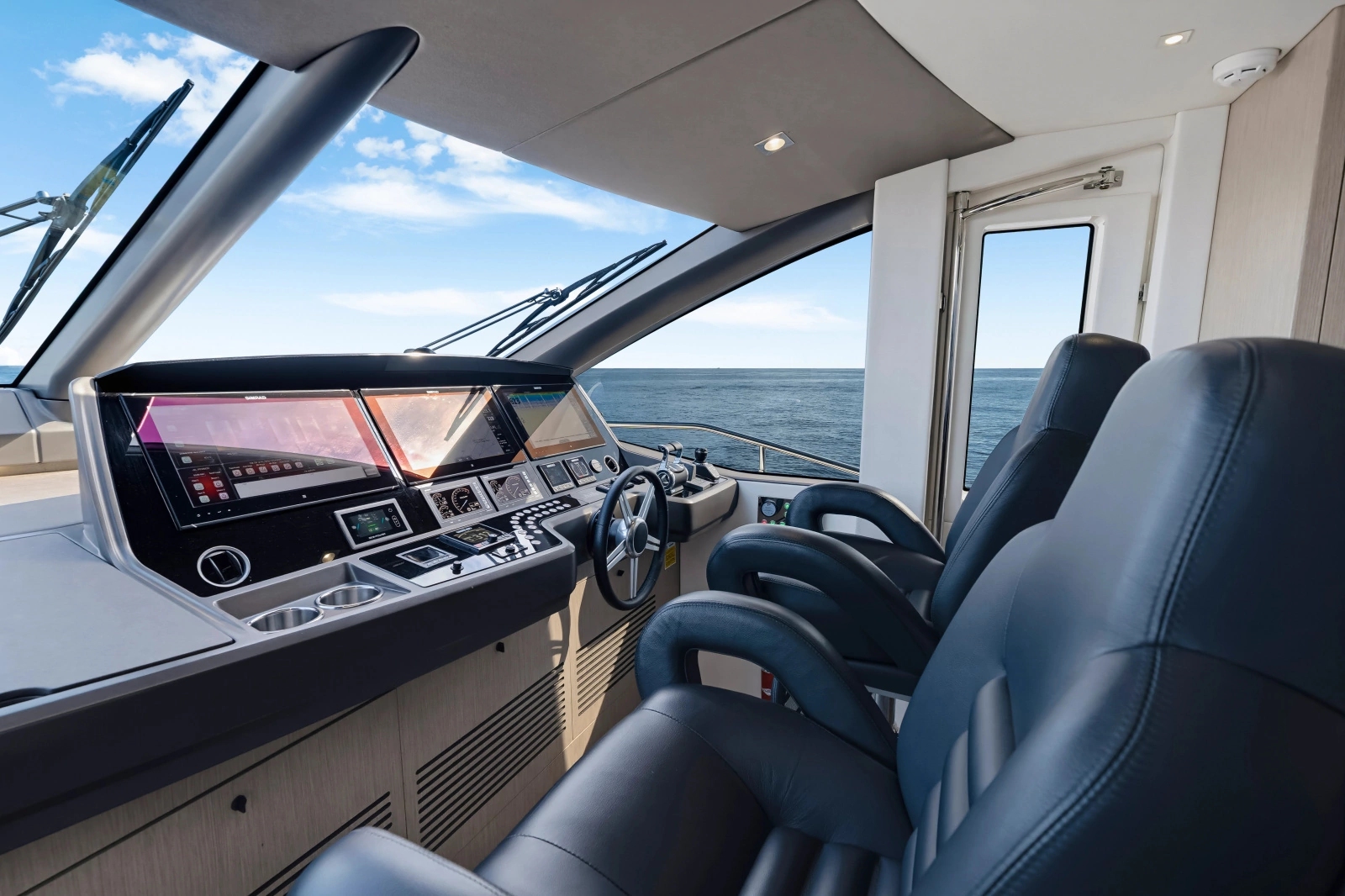 2020 Sunseeker 76 Yacht