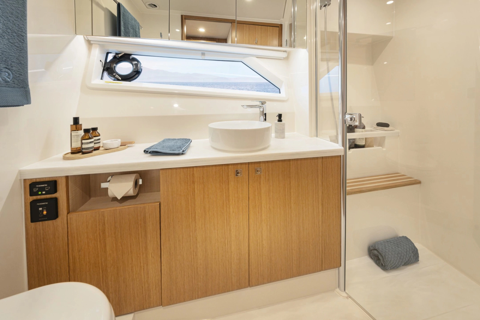 58 Sports Motor Yacht 58ft Riviera Yacht For Sale