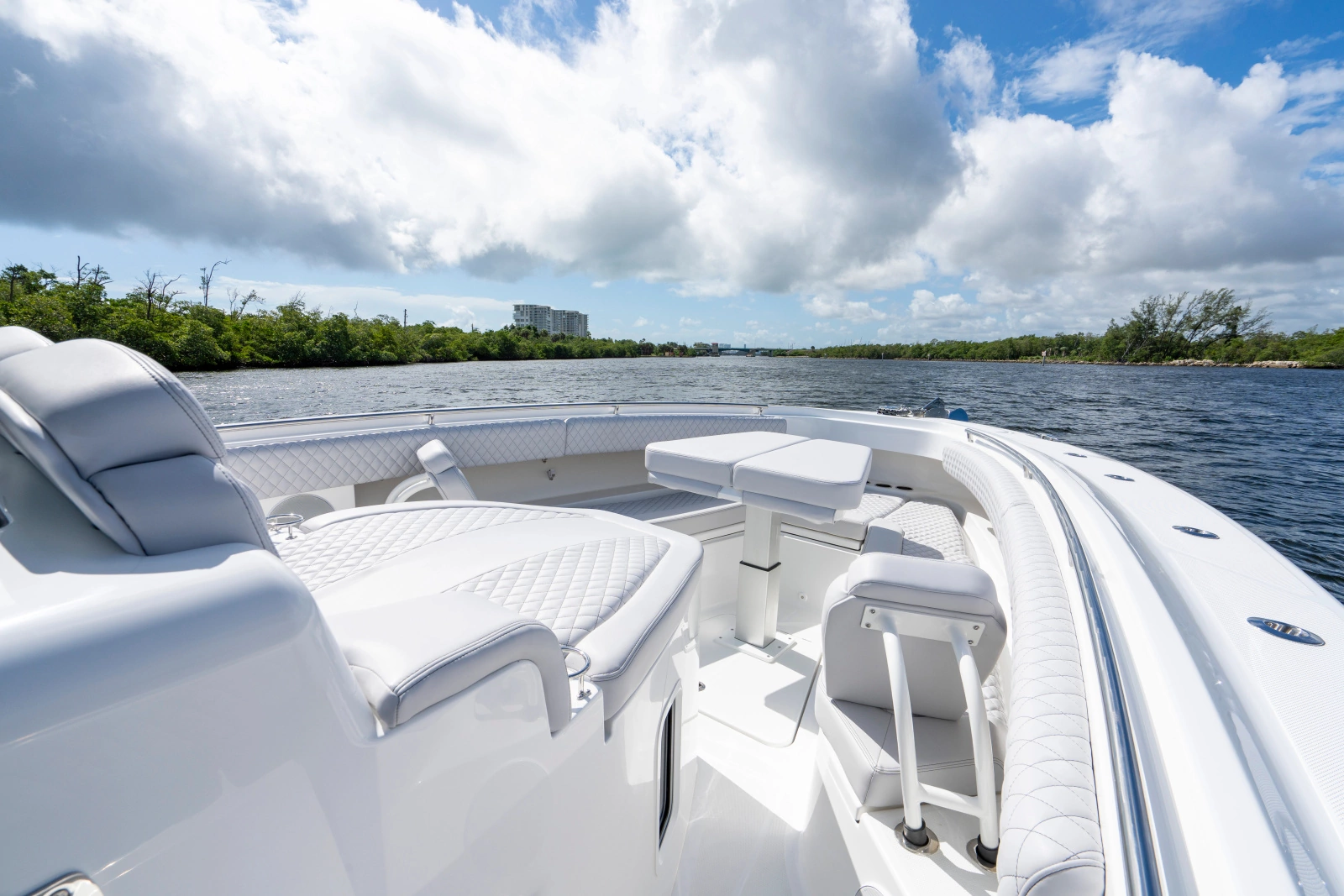 42 Lujo 42ft HCB Yacht For Sale