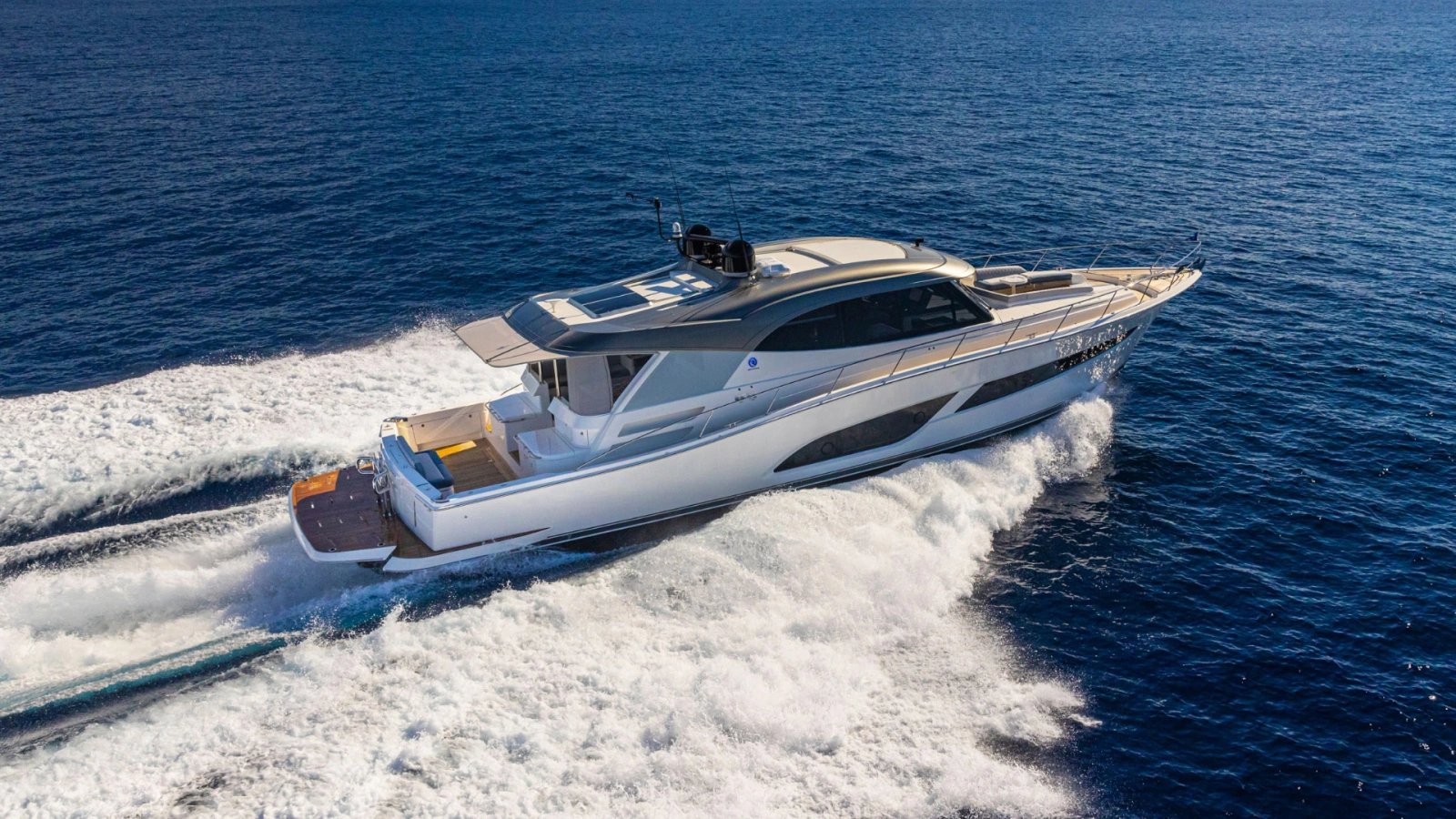 645 SUV 65ft Riviera Yacht For Sale