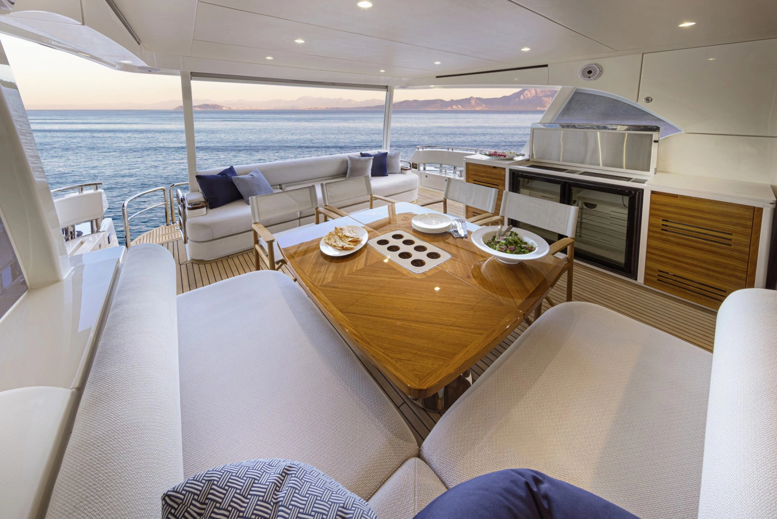 78 Motor Yacht 78ft Riviera Yacht For Sale