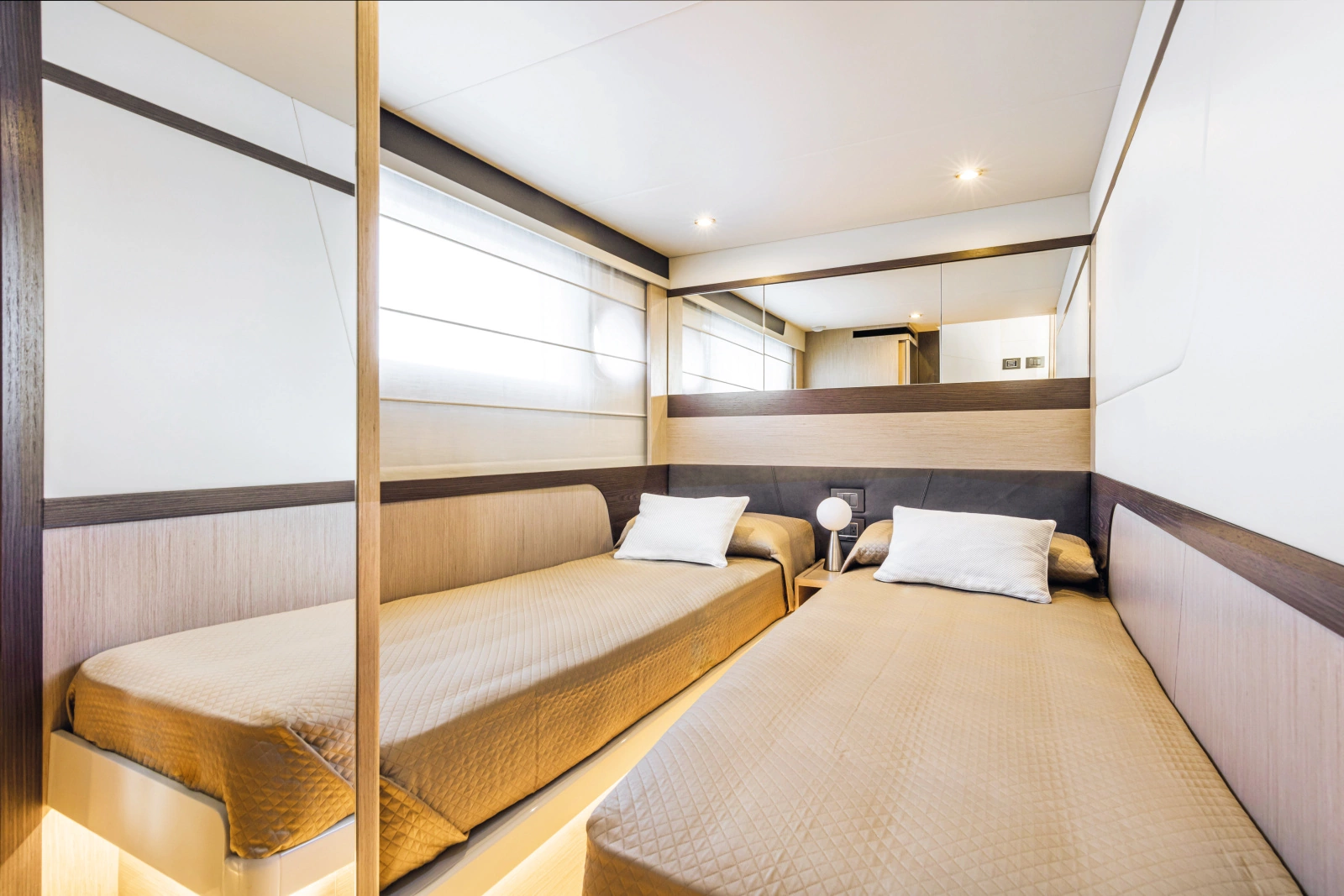 47 FLY 47ft Absolute Yacht For Sale