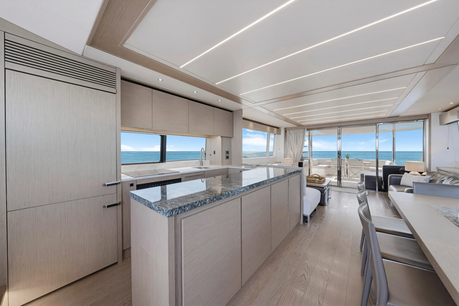 2020 Sunseeker 76 Yacht