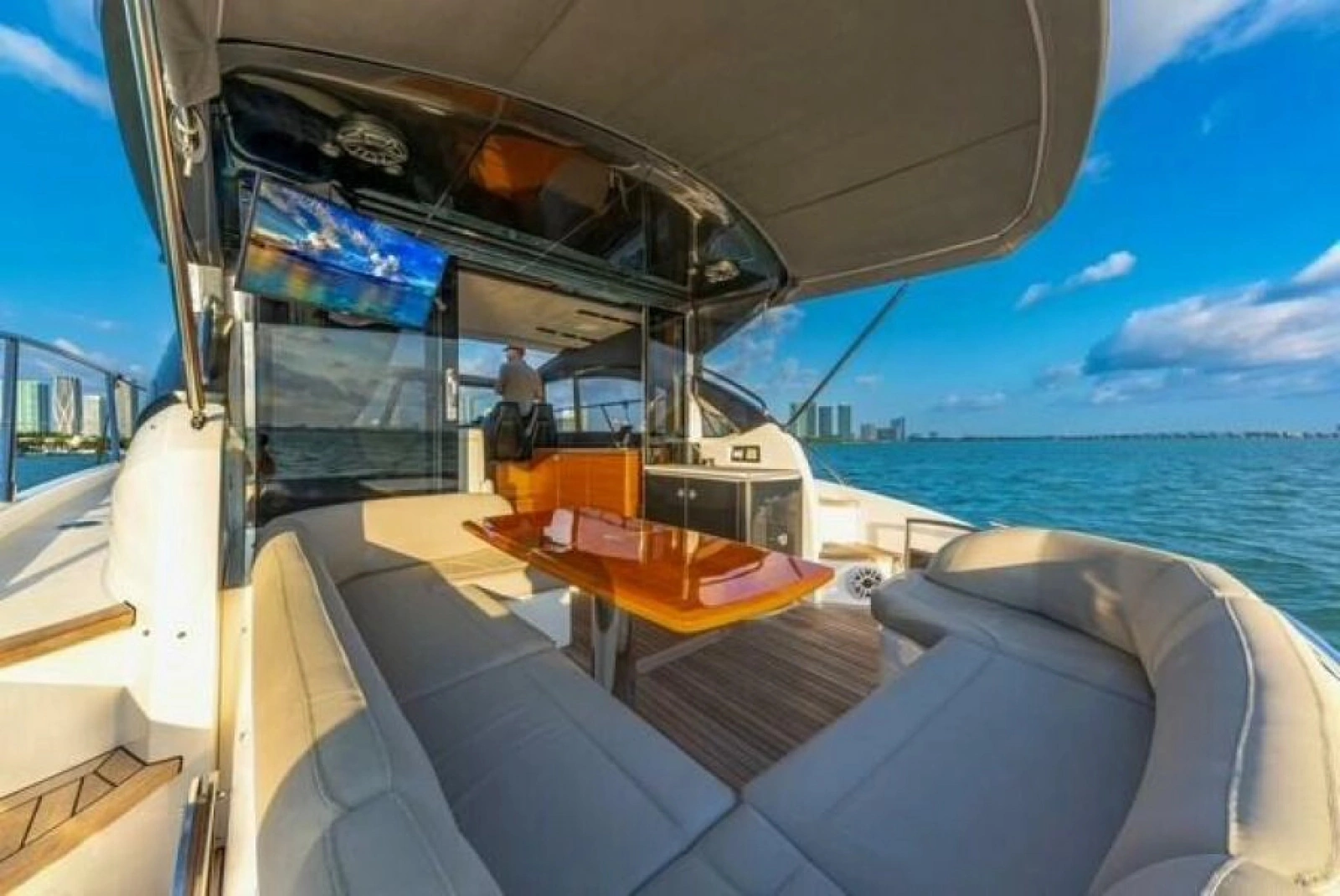 2017 Princess V48