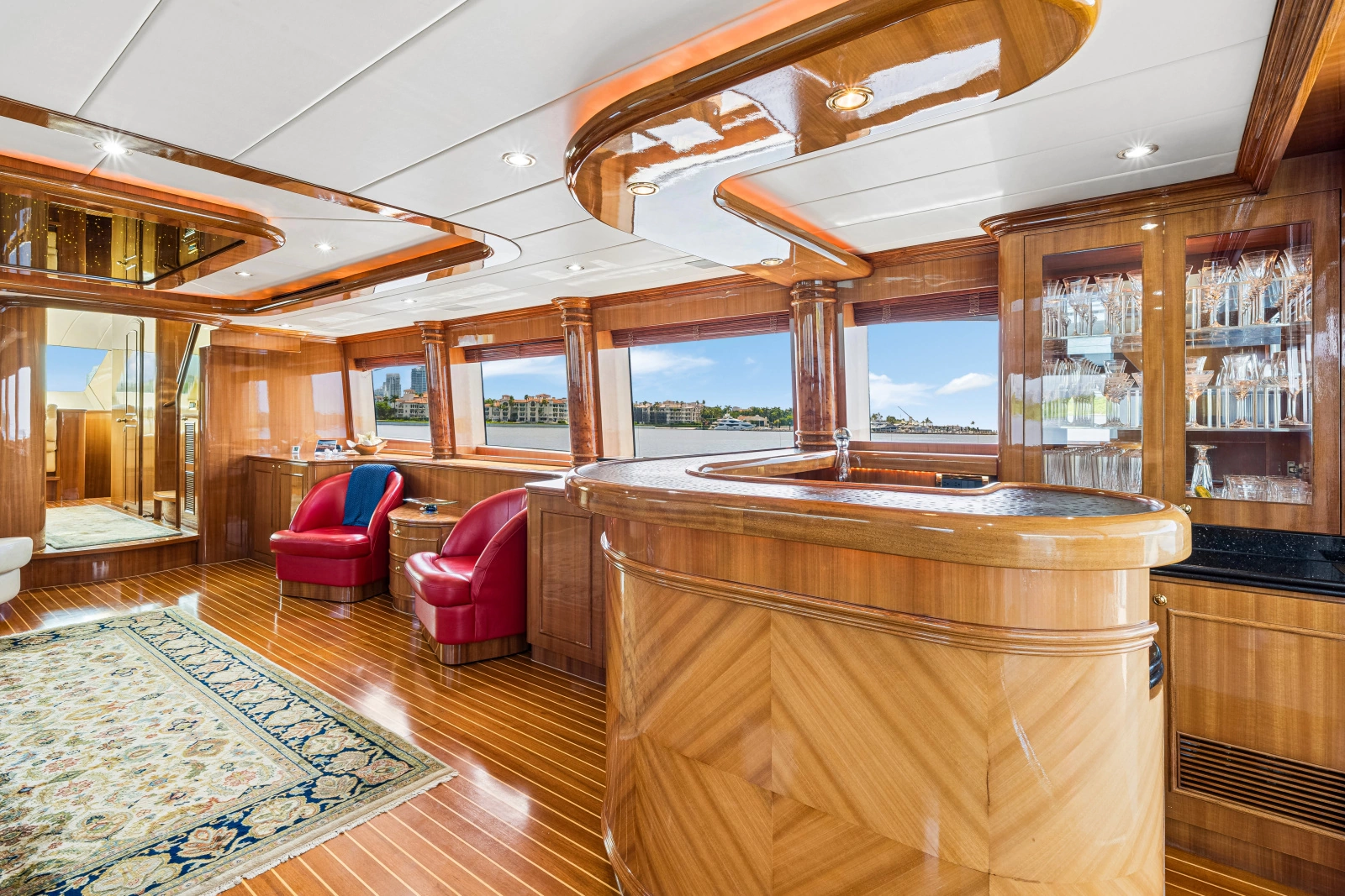 2006 Horizon 82 Skylounge