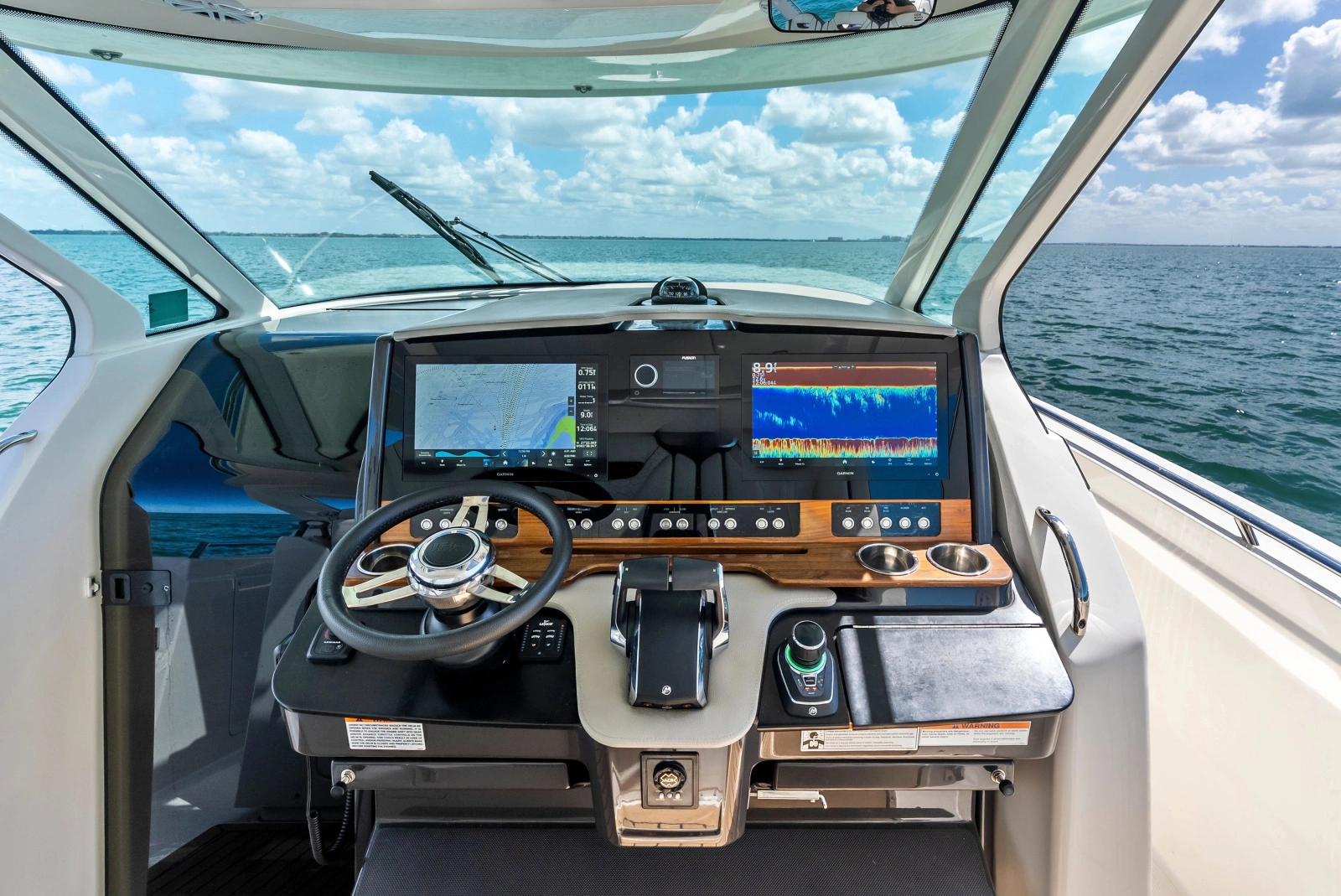 2023 Tiara Yachts 38 LS