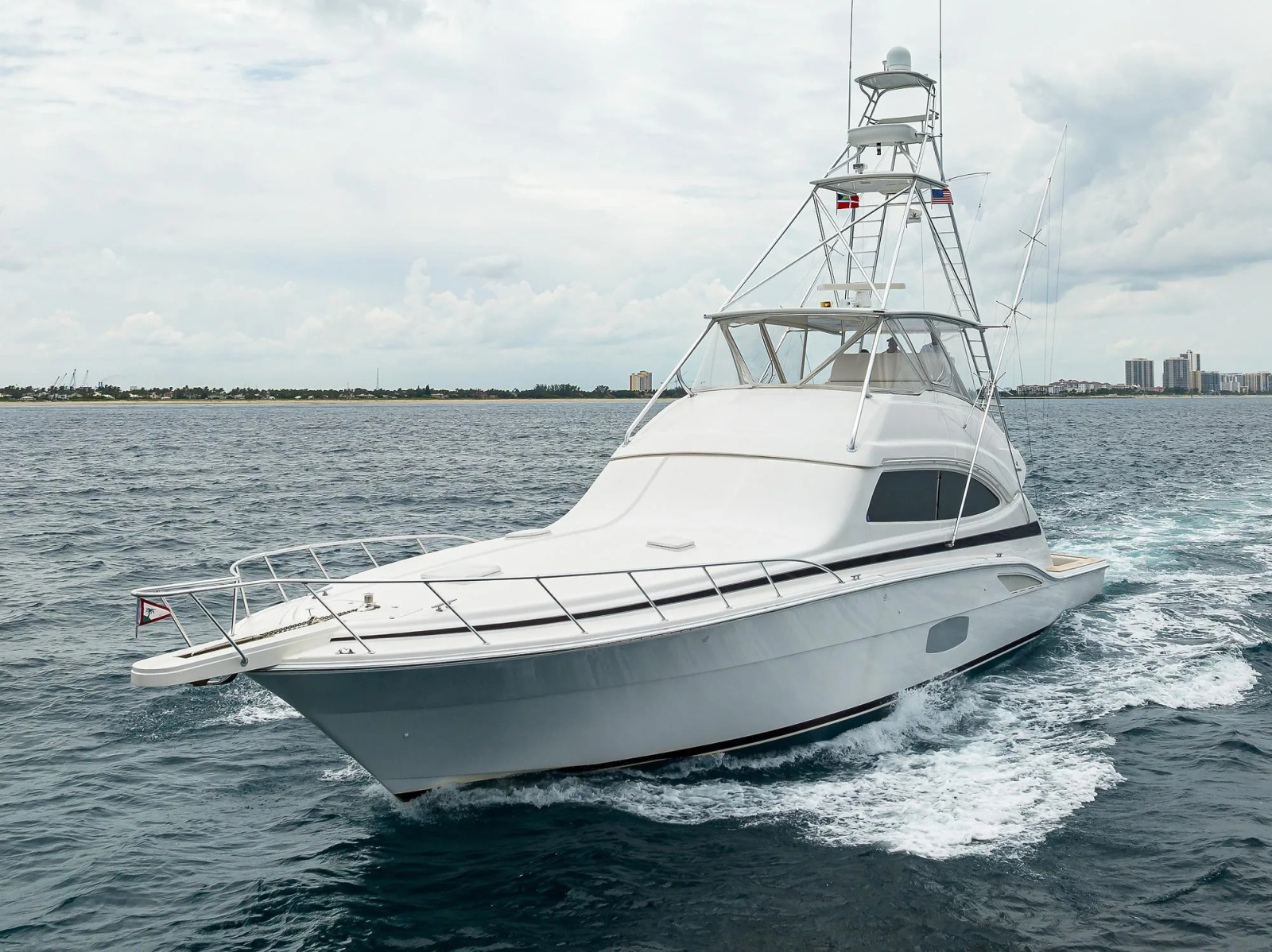 2014 Bertram 700