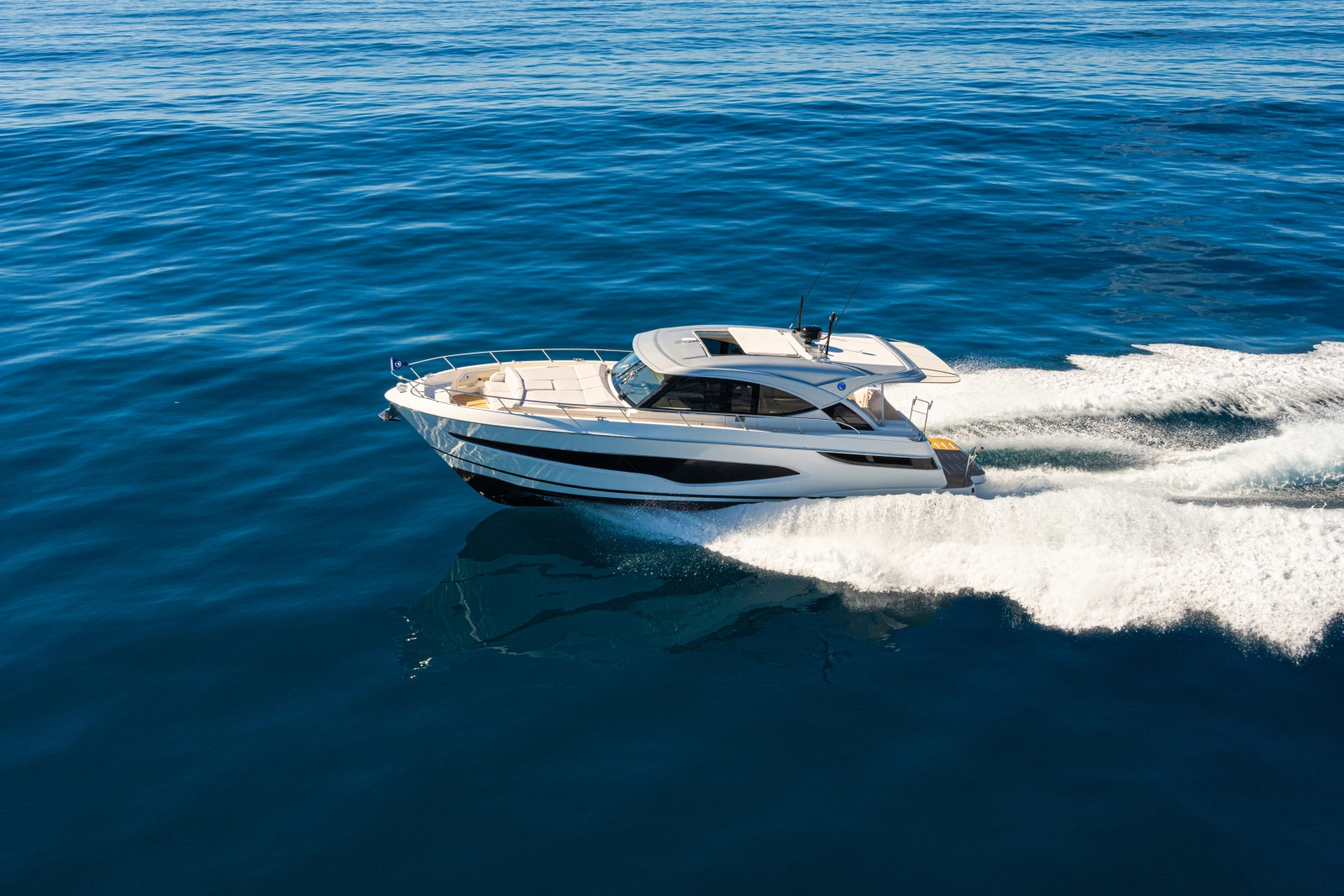 4300 Sports Express 43ft Riviera Yacht For Sale