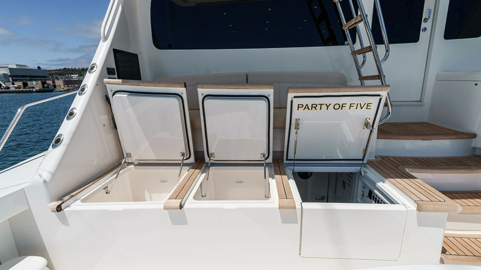 Aft Deck with Storage Compartments