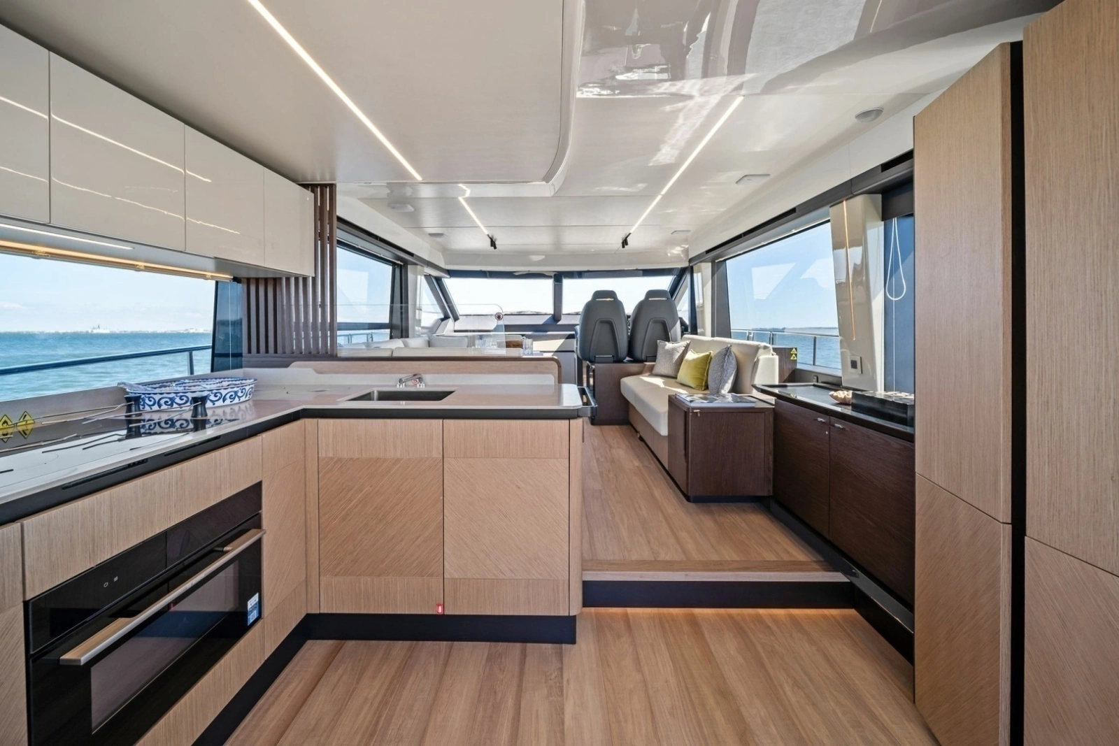New 2027 56 Absolute Fly 56ft Absolute Yacht For Sale