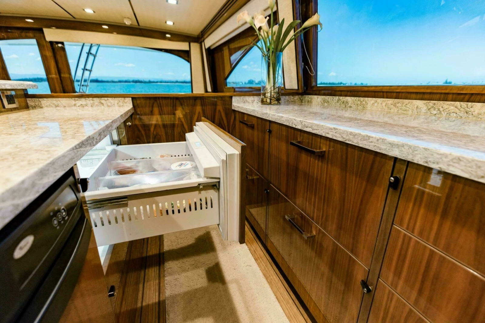2020 Viking 72 Enclosed Bridge