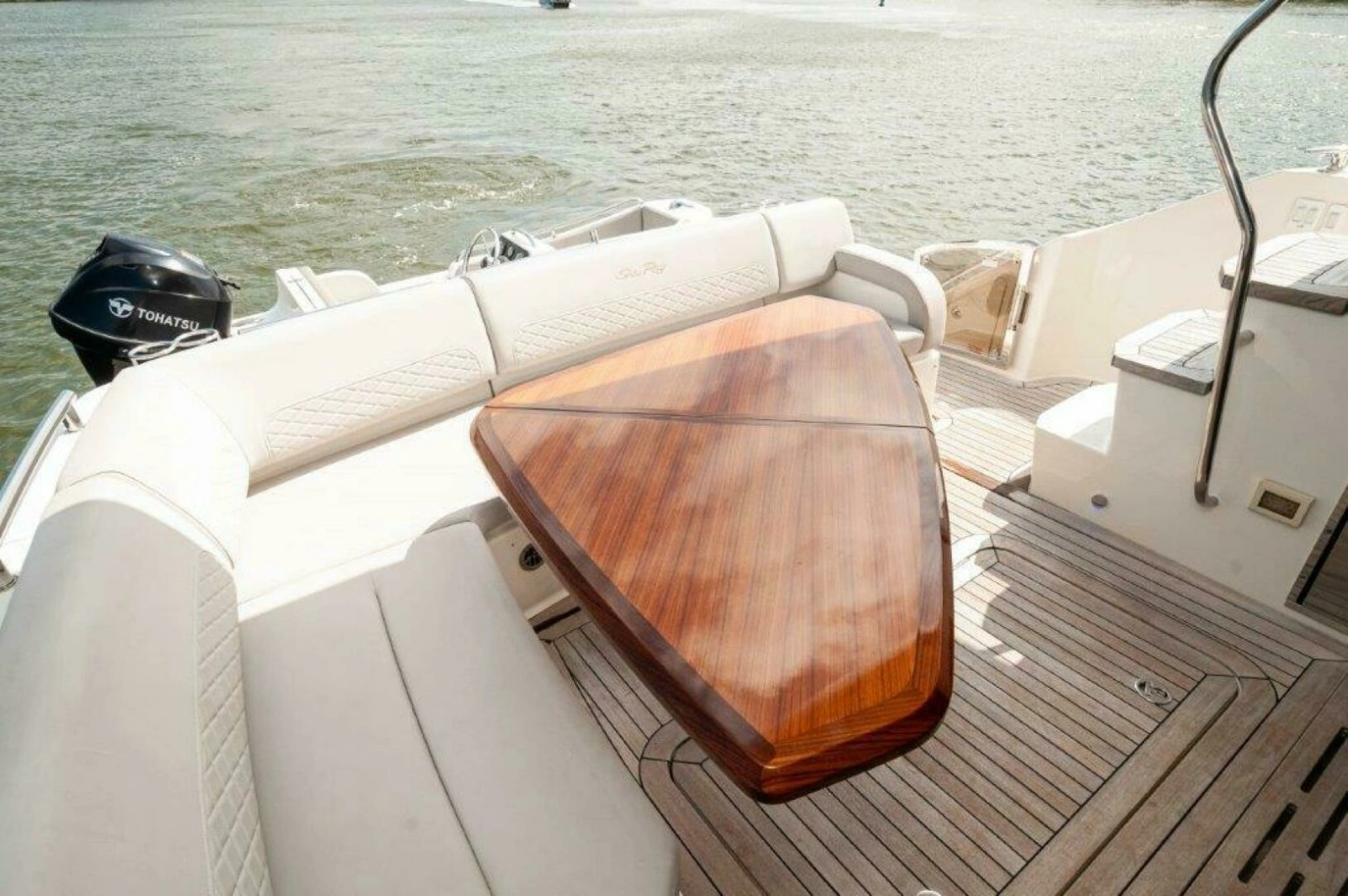 2018 Sea Ray L550 Flybridge photo 43