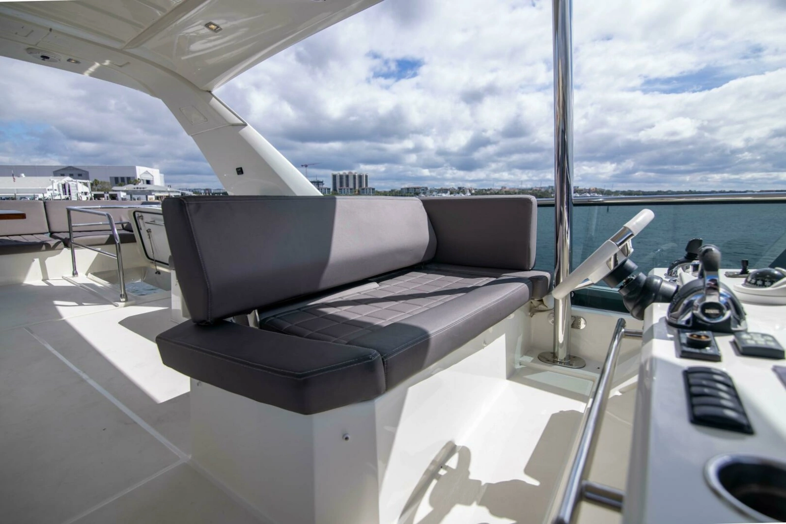 Flybridge