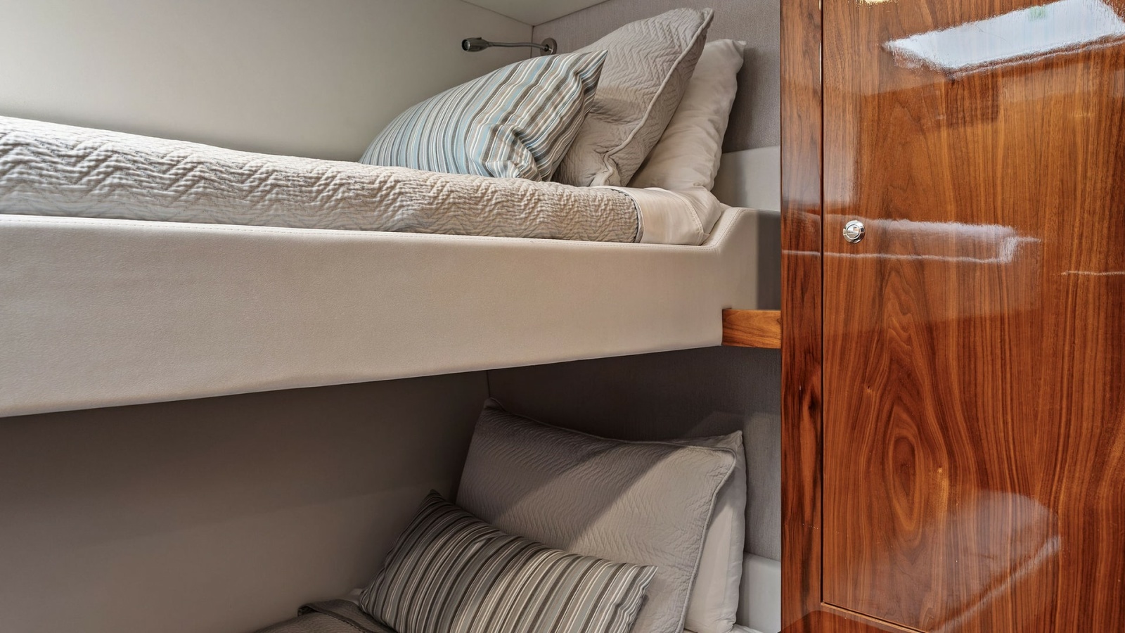 Guest Cabin with Twin Bunks