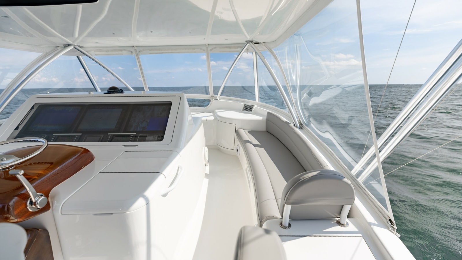 Flybridge Helm with Seating Area