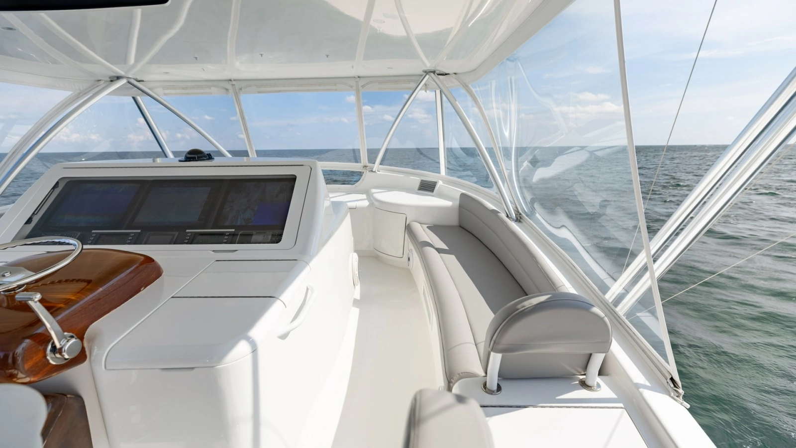 Flybridge Helm with Seating Area