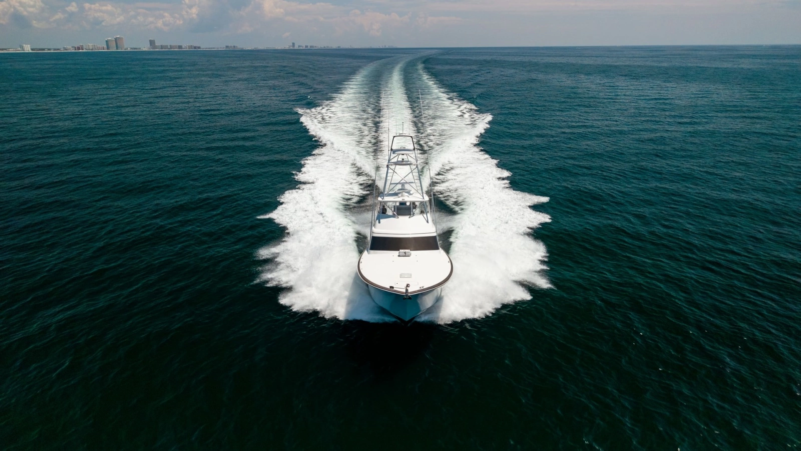 2021 65 Hatteras GT On the DL Running Shot Profile (3)