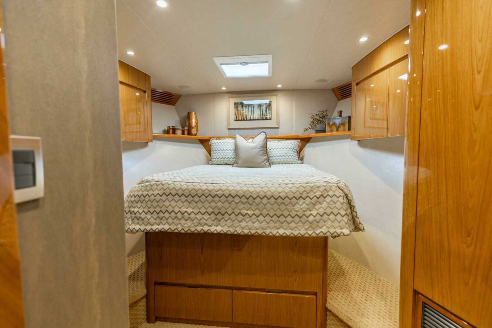 76' 2013 Viking 76 Convertible