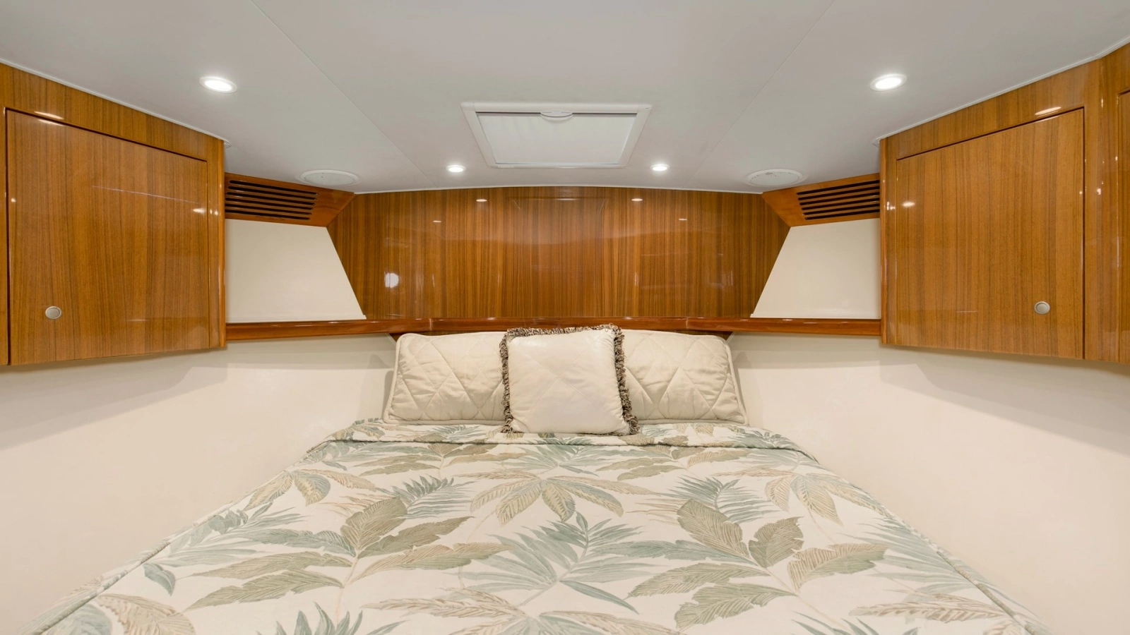 2007 64 Viking Enclosed Bridge Reel Blues Forward Stateroom