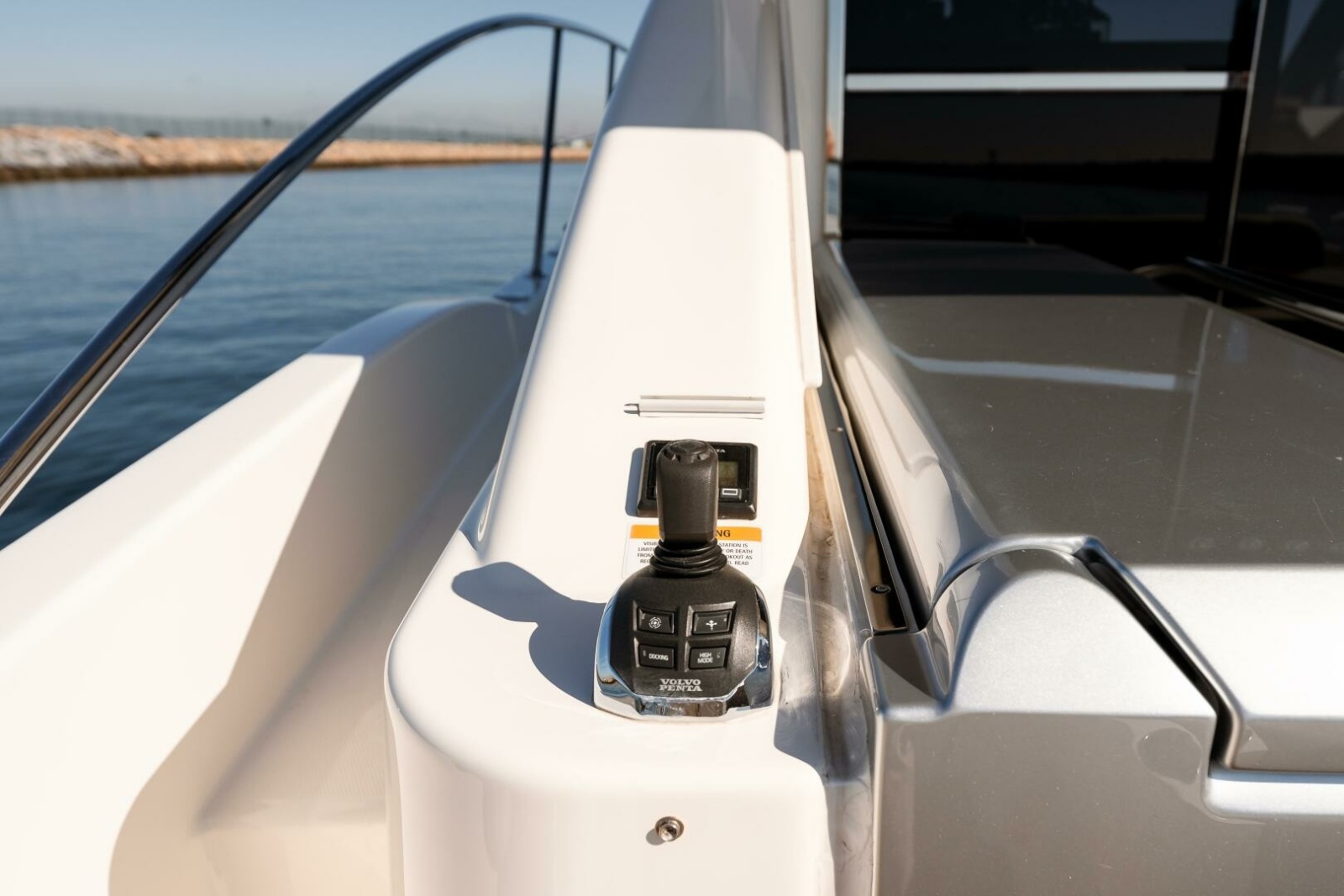 2022 Riviera 4800 Sport Yacht - VENTURES64