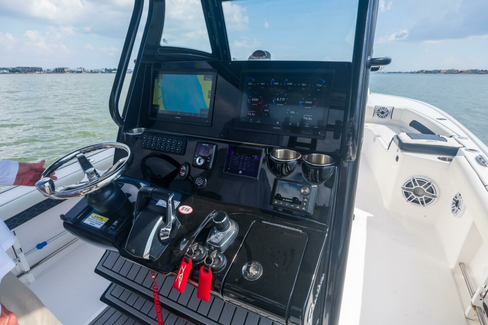 31' 2024 Tidewater 3100 Carolina Bay