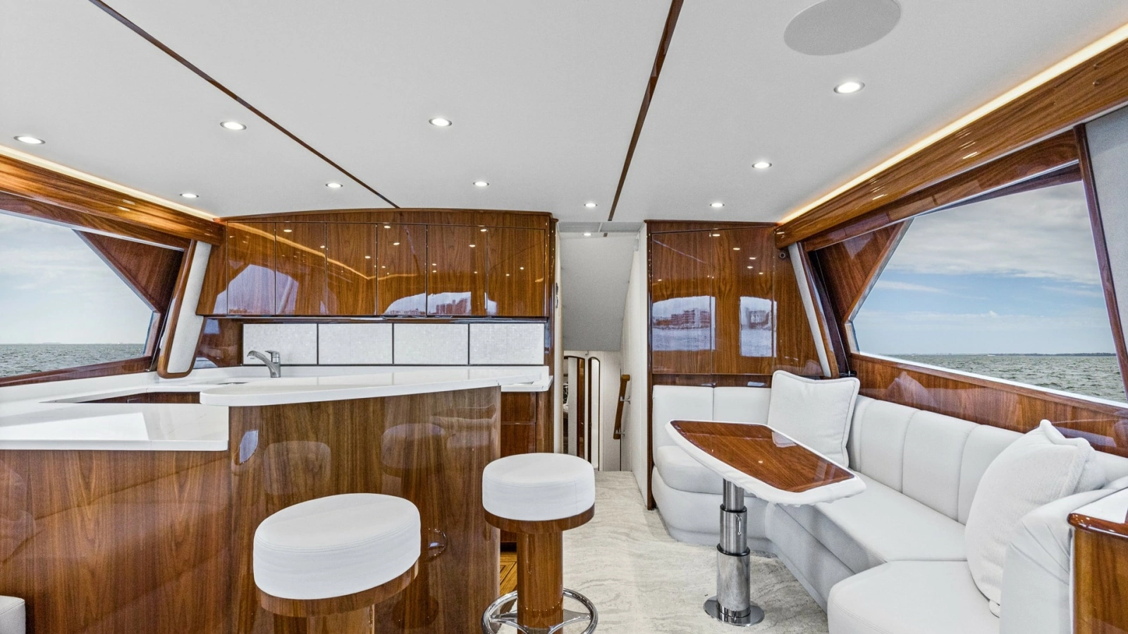 2022 Viking Convertible Cole Play Salon (3)