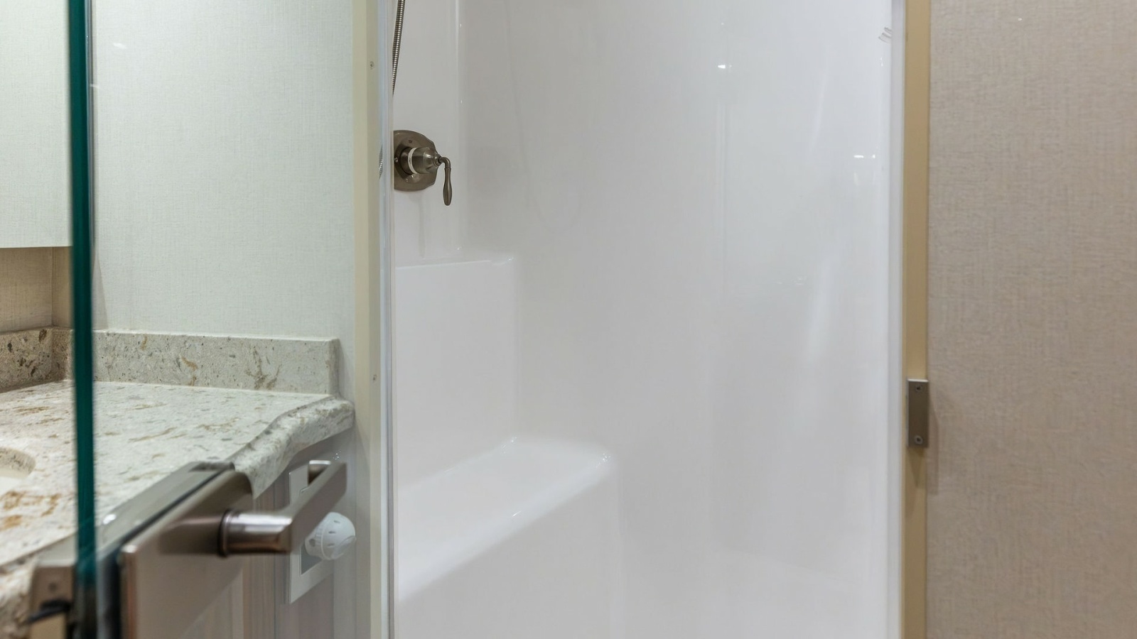 Elegant Enclosed Shower Stall