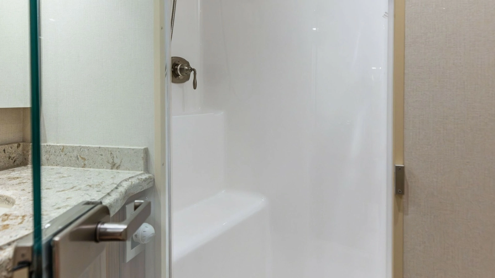 Elegant Enclosed Shower Stall