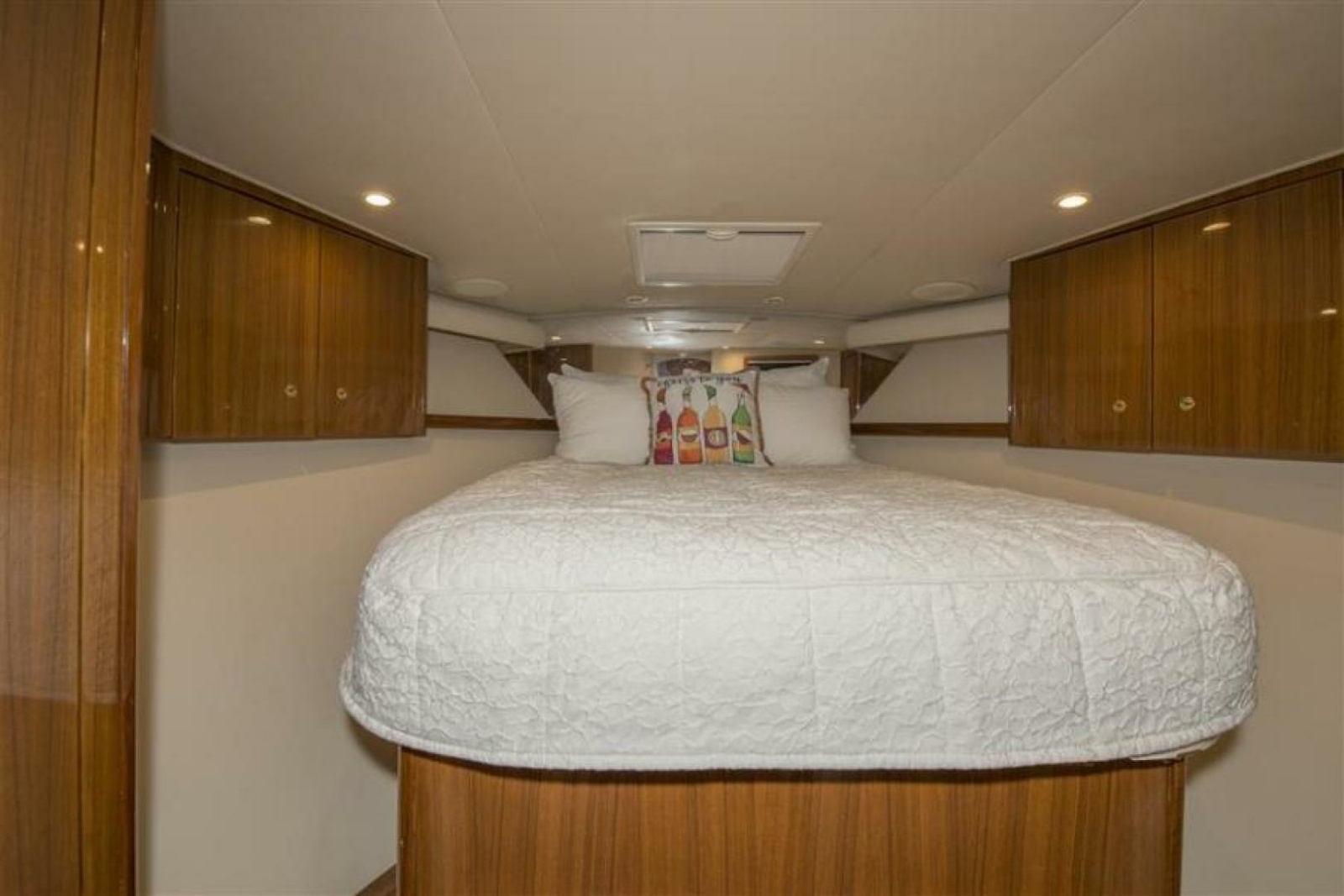 52' 2008 Viking 52 Sport Coupe
