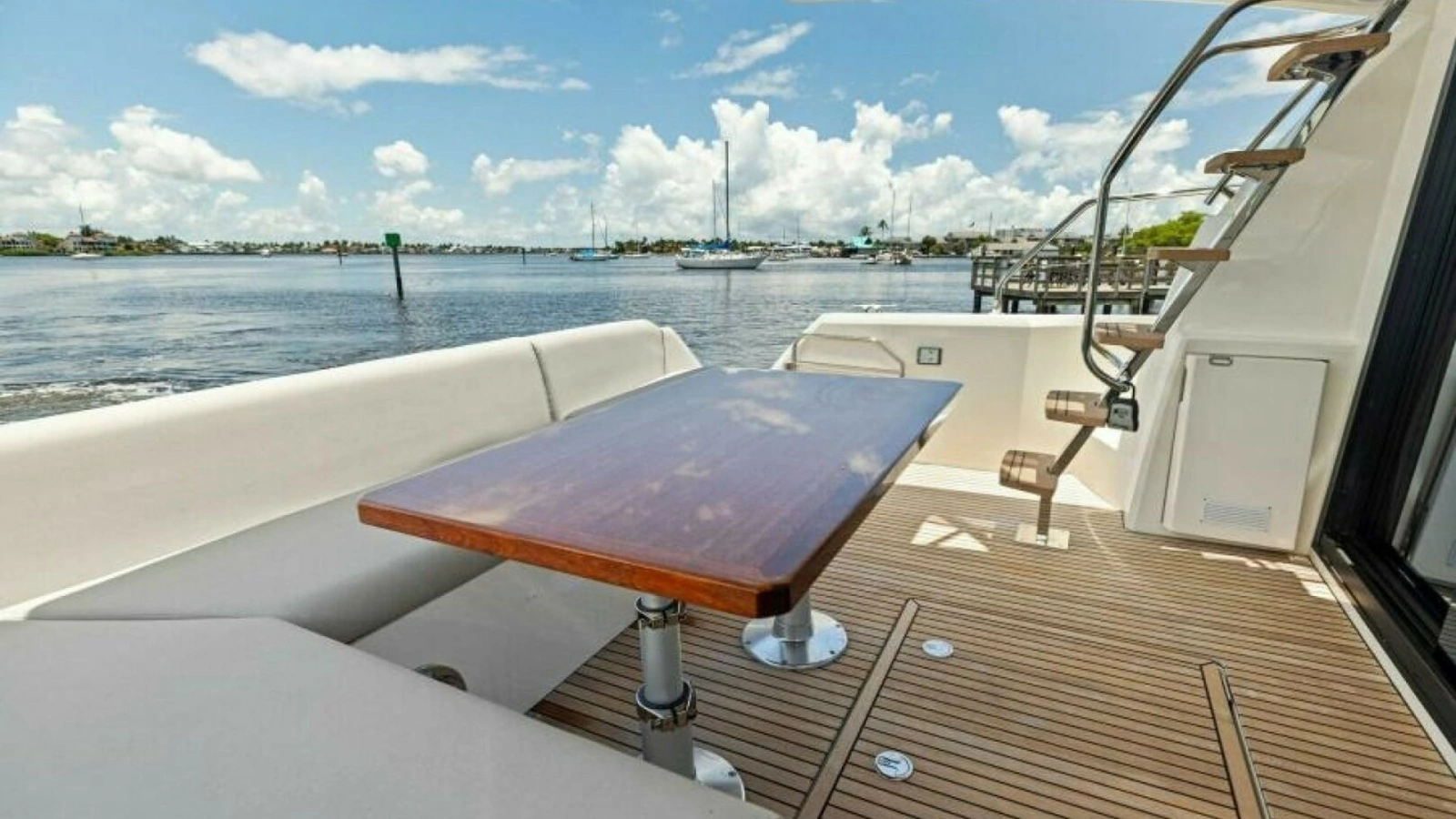 2025 Prestige 460 Flybridge - Sistership