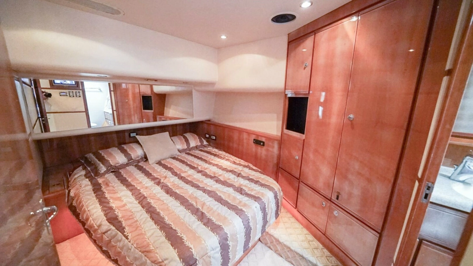 2007 Bertram 51 Convertible Smoker II