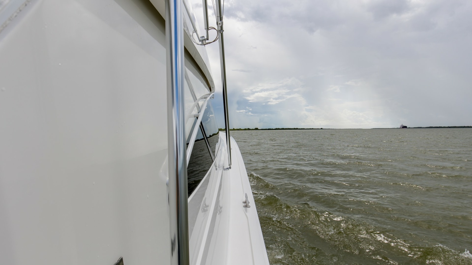 2017 72 Viking Enclosed Bridge Share-E Forward Deck (5)