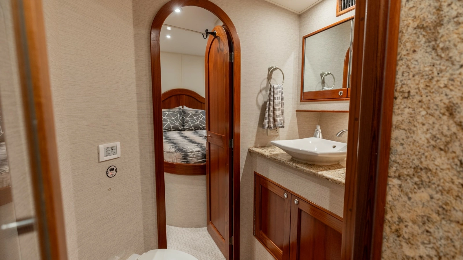 Luxurious Ensuite Bathroom