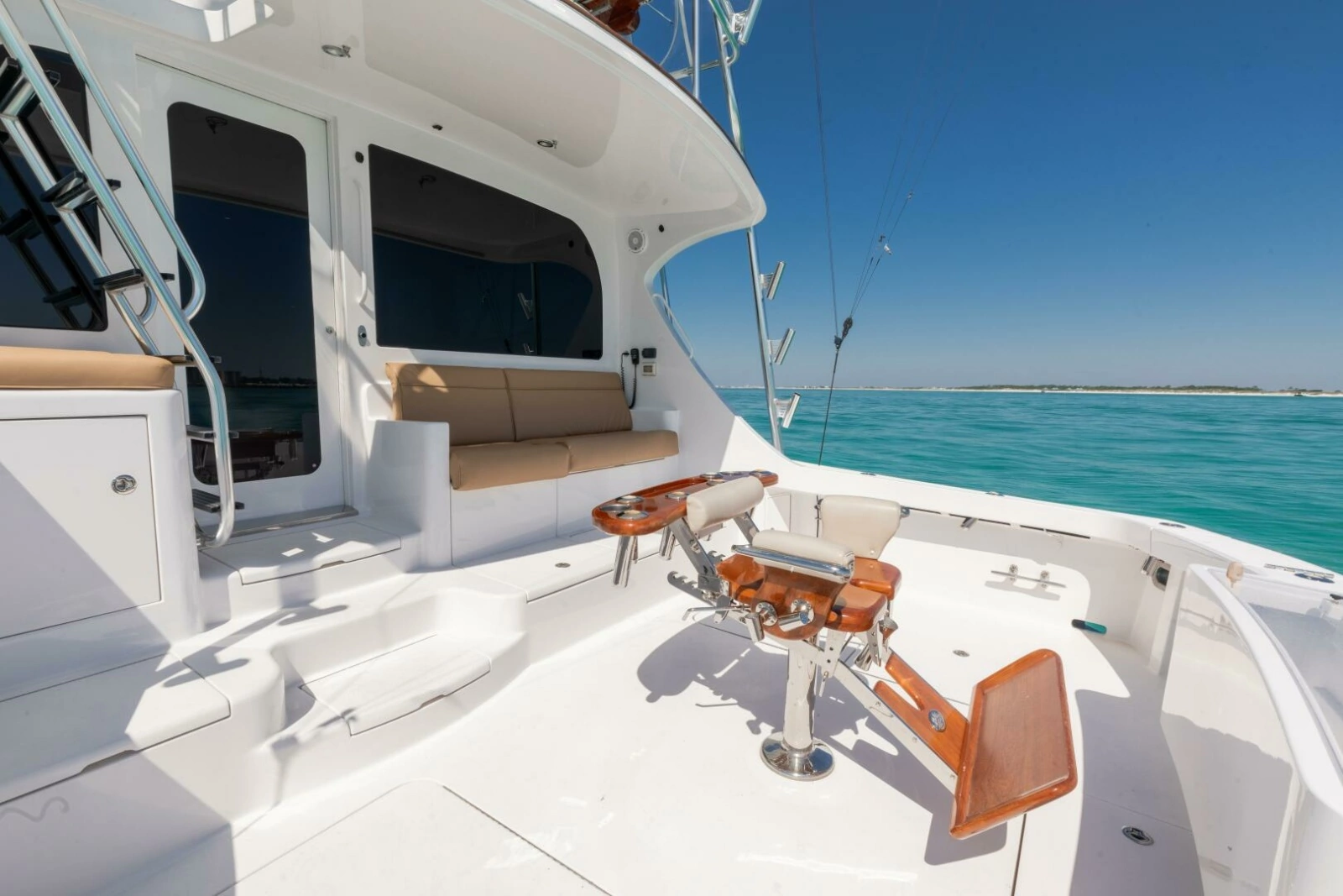 2016 Hatteras GT60  KNOT ON CALL  Cockpit 2
