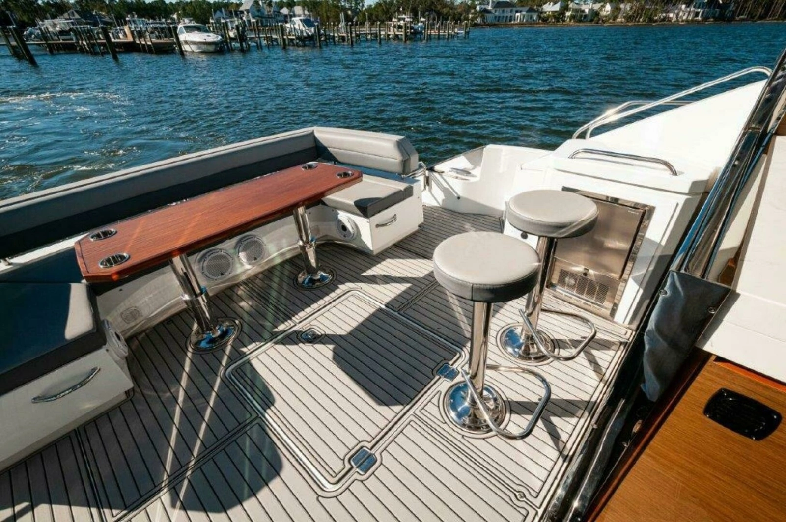 2020 Cruisers Yachts- HARPER BELL- Cockpit 2